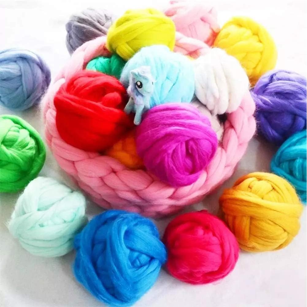 3.53oz Wool Roving Yarn, Wool Felting Supplies, Pure Wool, Chunky Yarn, Spinning Wool Roving for Needle Felting Wet Felting DIY Hand Spinning (Light Purple)