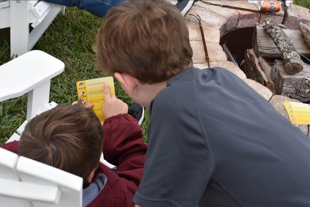 Authentic Agility How Do You See The World – 100-Card Deck with 500 Thought-Provoking Questions to Spark Conversations & Break The Ice