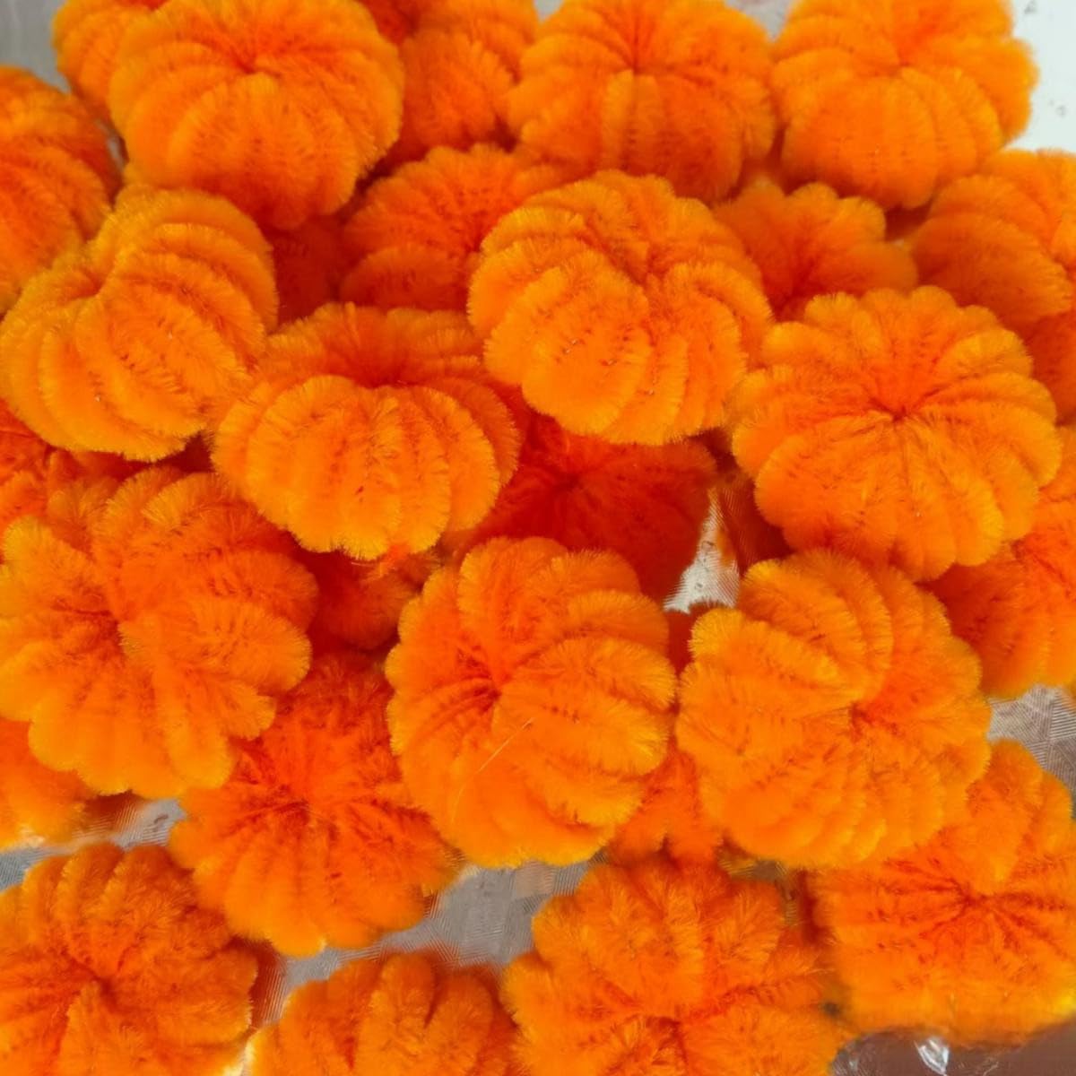 300 Pieces Pipe Cleaners Chenille Stem, 3 Gradient Orange Yellow Pipe Cleaners Set for Fall Thanksgiving Pipe Cleaners DIY Arts Crafts Decorations, Chenille Stems Pipe Cleaners (Yellow)