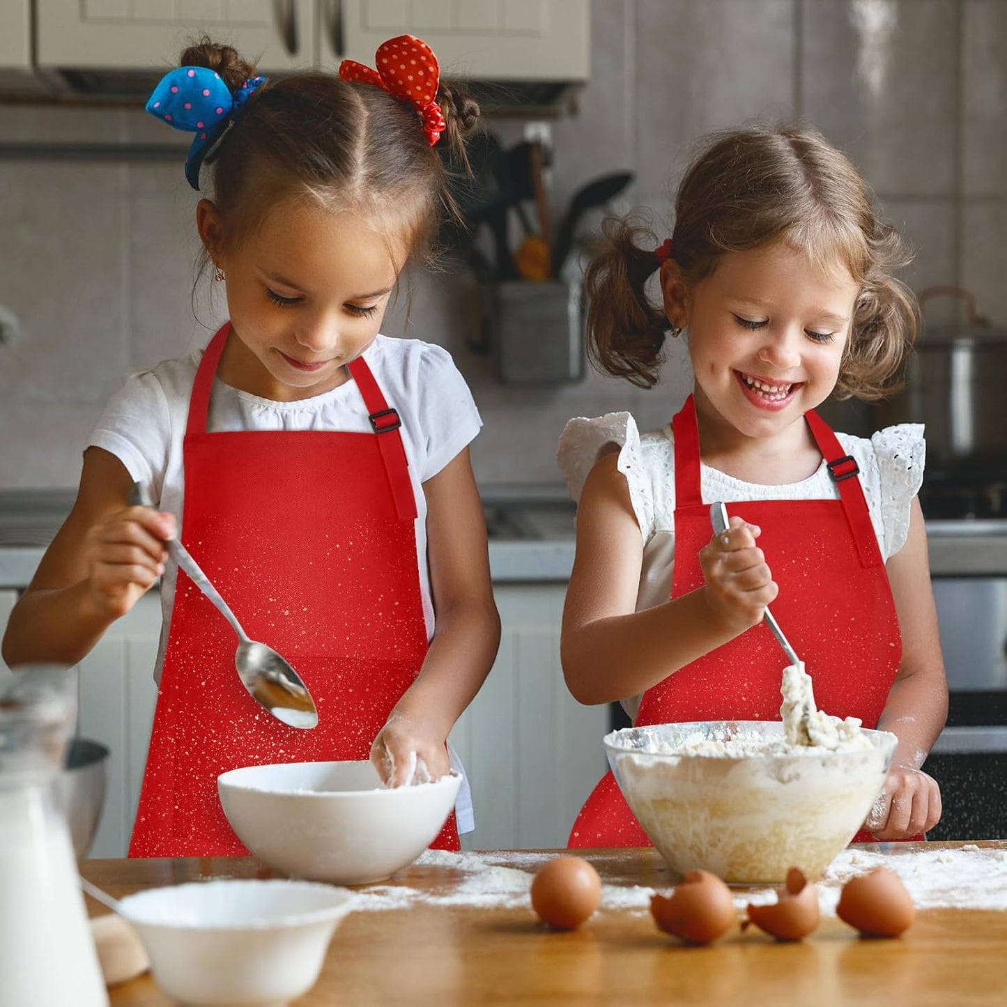 PLULON 10 Pcs Aprons for Kids Adjustable Kids Red Apron Bulk with Pocket Painting Aprons For Boys Girls Painting Cooking Baking (Red)