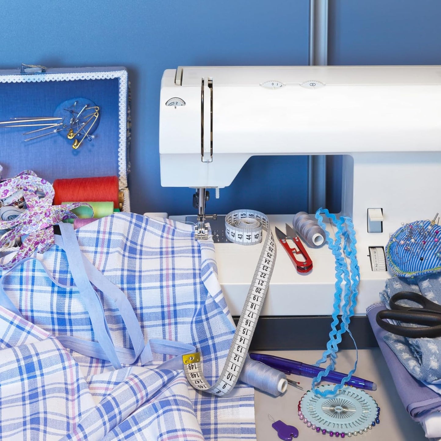 MECCANIXITY Double Fold Bias Tape for Sewing 5/8 Inch x 12 Yards Satin Pre-fold Continuous Binding Tape for Seaming Quilting Hemming Binding DIY Crafts, Green